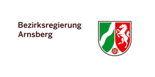 Logo der Bezirksregierung Arnsberg. Links der Schriftzug, rechts das Landeswappen