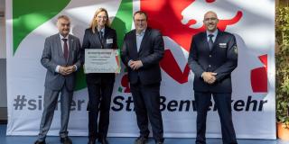 Übergabe der Beitrittsurkunde an die Polizei NRW